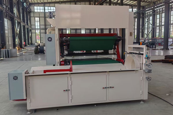 Ceramic fiber blanket rolling machime